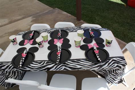 Minnie Mouse Bow Tique Birthday Party Ideas | Photo 1 of 49 | Catch My Party