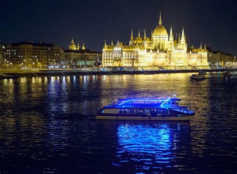 Night & Day Danube River Cruises in Budapest