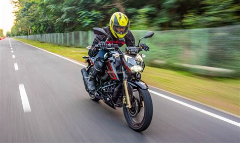 BS6 TVS Apache RTR 200 4V Vs Rivals: Specs Comparison