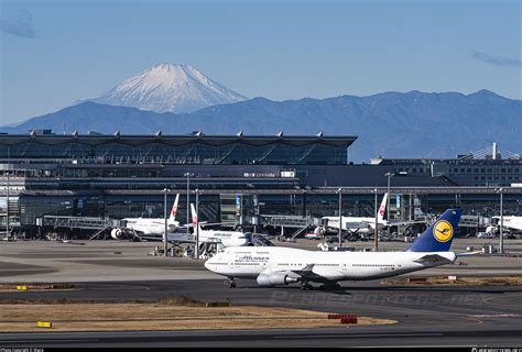 Tokyo Haneda Airport Overview Photo by Sharo | ID 1545771 ...