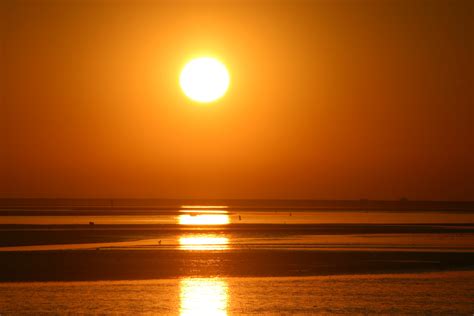 Free Images : sea, sand, ocean, horizon, sun, sunrise, sunset, sunlight, view, dawn, atmosphere ...