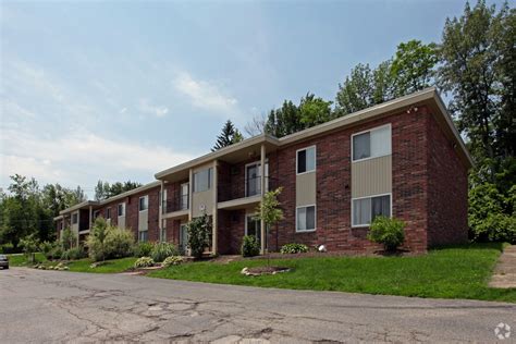 Maple Ridge Apartments Rentals - Chardon, OH | Apartments.com