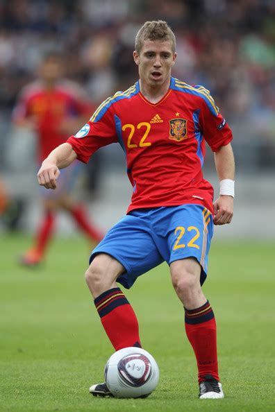 Iker Muniain Photos Photos - Spain v Belarus - UEFA European U21 ...