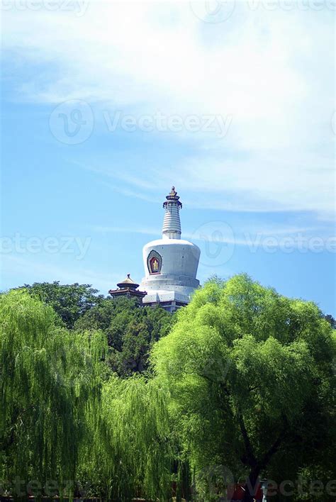 Beihai park 934938 Stock Photo at Vecteezy