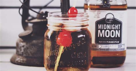 How to Make Moonshine the Old-Fashioned Way in 6 Easy Steps