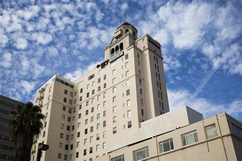 Long Beach’s Breakers will become Fairmont luxury boutique hotel ...