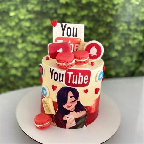 YouTuber cake | Cake youtube, Girl cakes, Cake