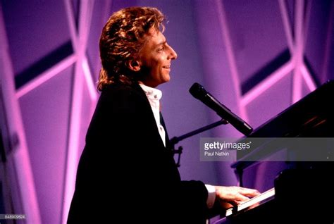 Barry Manilow on the set of the Oprah Winfrey Show in Chicago, Illinois, September 13, 1987 ...