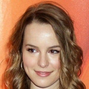 Bridgit Mendler - Age, Family, Bio | Famous Birthdays