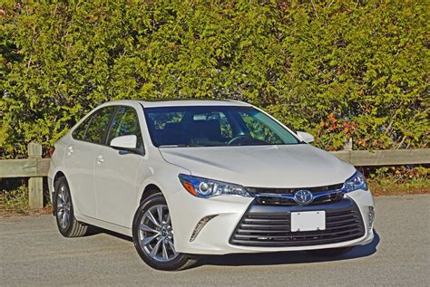 2016 Toyota Camry XLE Road Test Review | The Car Magazine