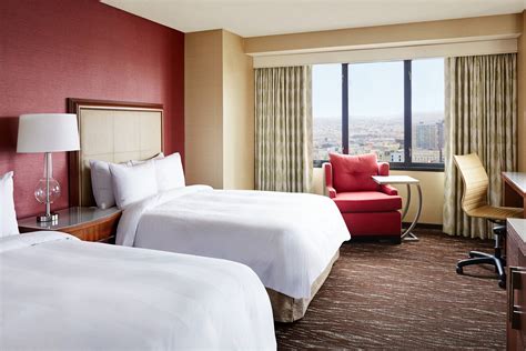 Suites in Downtown San Francisco | San Francisco Marriott Marquis