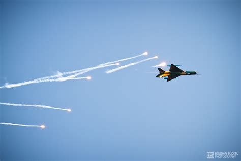 Flares – Otopeni Air Show 2011 – Bogdan Suditu