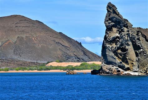 Pinnacle Rock on Bartolomé Island in Galápagos, EC - Encircle Photos