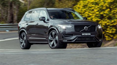 2023 Volvo XC90 B6 Dark review