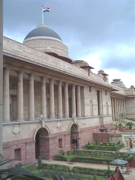 Rashtrapati Bhavan flank perspective - Rashtrapati Bhavan - Wikipedia ...