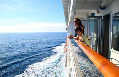 The Inside Scoop On The Carnival Splendor Balcony Stateroom - Traveling Islanders