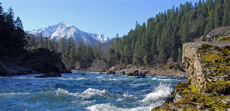 Illinois River Rafting | Momentum River Expeditions