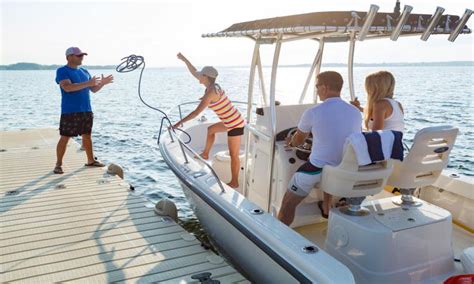 Boat Docking Tips for Beginners