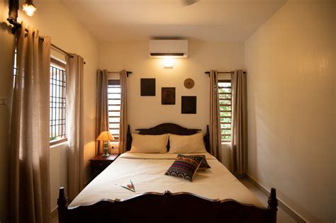 Deluxe Room with Balcony - Poothali