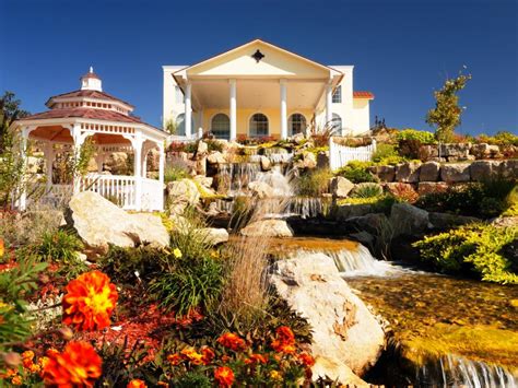 Savannah House | Explore Branson