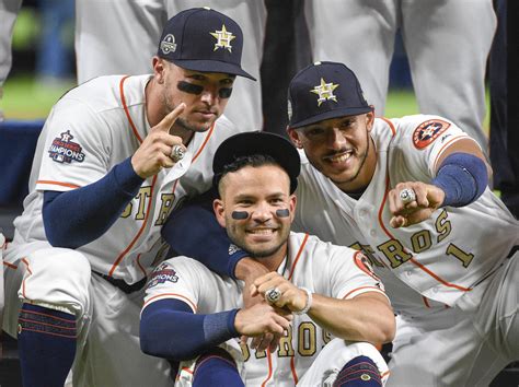 Houston Astros received some really big championship rings - Yahoo Sports