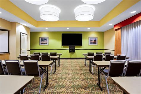 La Quinta Inn & Suites by Wyndham Pecos | Pecos, TX Hotels