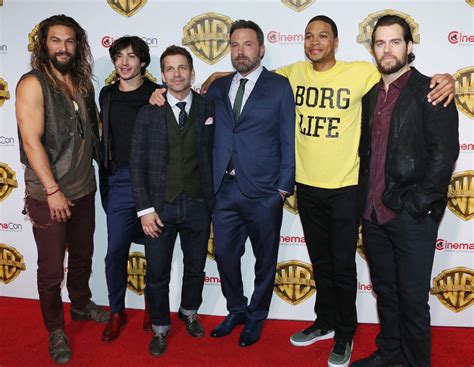 Henry Cavill News: 'Justice League' Cast & Director Zack Snyder At ...