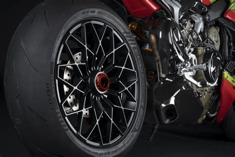 Limited Edition Ducati Streetfighter V4 Lamborghini Unveiled ...