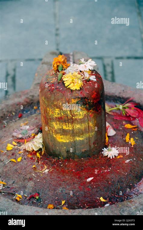 Stone shiva lingam in Hindu temple Stock Photo - Alamy