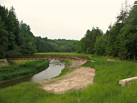 Dundas Valley Outdoors: Crooks Hollow Conservation Area