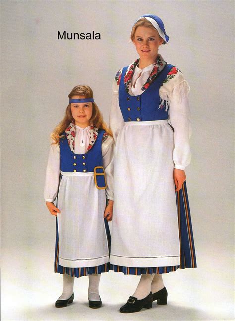 Épinglé par Marjatta sur Finnish National Costumes | Costume ...