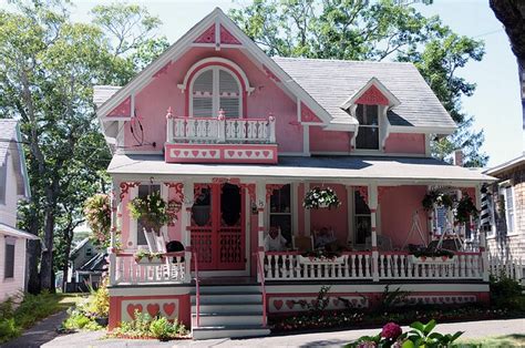 Oak Bluffs Gingerbread Houses (Explored) | Pink houses, Cute house ...