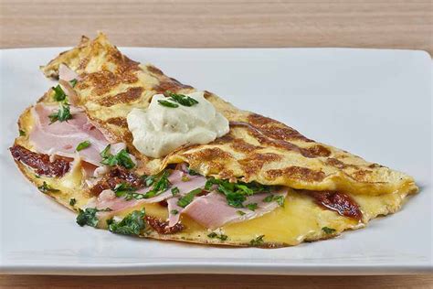 Ham, Cheese & Sundried Tomato Omelette