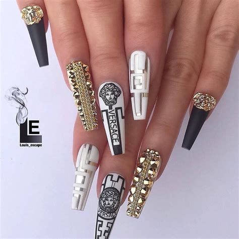 Coffin Versace Nail Designs : Natural nails can be both short and long. - pic-cafe