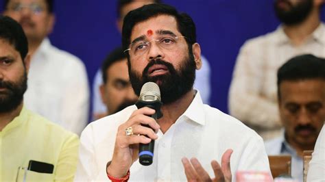 Rebel Shiv Sena MLA Eknath Shinde named new Maharashtra CM. 10 updates ...