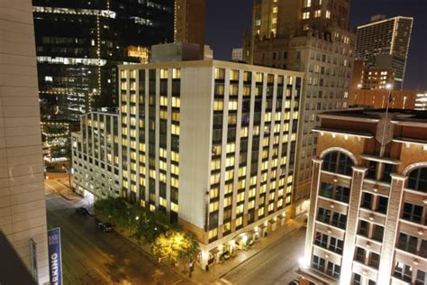 Hotels near Sundance Square in Fort Worth, USA | www.trivago.ca