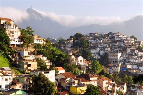 Favela - Wikipedia, la enciclopedia libre