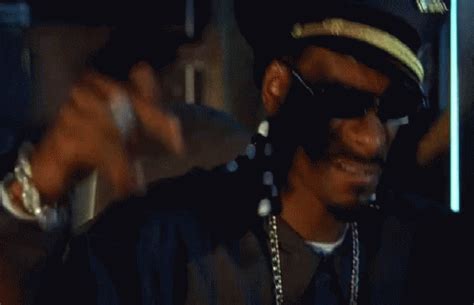 Snoop Dogg Dancing GIF - SnoopDogg Dancing - Discover & Share GIFs