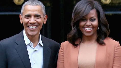 Barack and Michelle Obama Sign Storytelling Deal With Netflix - Essence