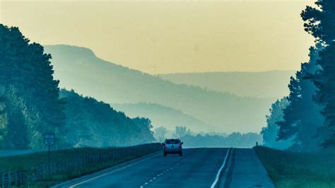 Interstate 59 at the Alabama-Georgia state line, the mountains visible ...