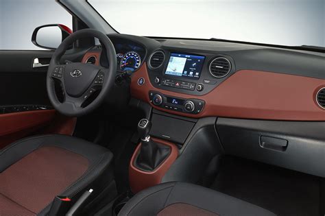 New 2017 Hyundai i10 interior photos and pictures - small hatchback images - Types cars