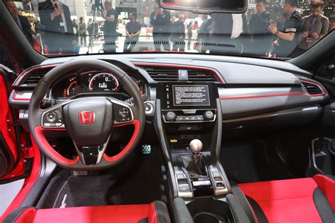 2017-Honda-Civic-Type-R-interior-02-63 - Motor Trend en Español