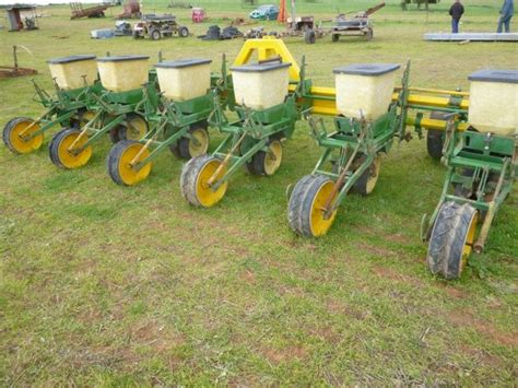 Row Crop Planters 6 Row JD Mason | Machinery & Equipment