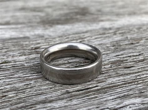 Actor Jon Cryer finds lost wedding ring thanks to Vancouver jewelry ...