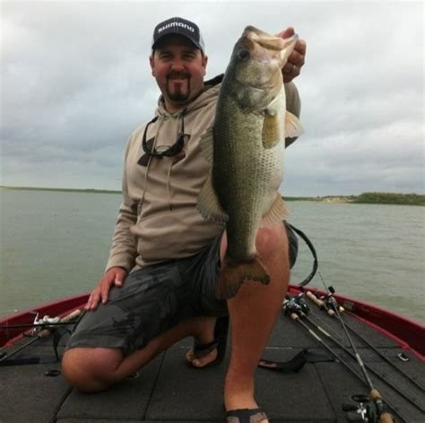 Falcon Lake Fishing Guides 2024 - Fishmasters.com