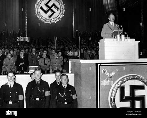 Hitler's speech at a DAF meeting in Nuremberg, 1935 Stock Photo - Alamy