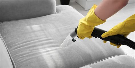 4 of the Best Upholstery Cleaning Methods