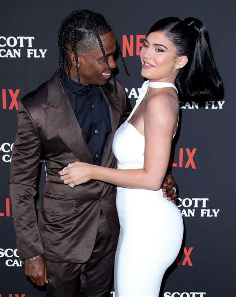 Kylie Jenner Wishes Travis Scott's Siblings a Happy B-Day After Date ...