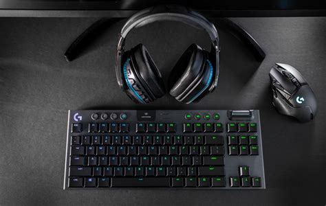 Logitech G915 gaming keyboard goes tenkeyless for 2020 - SlashGear