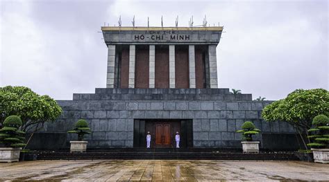 Ho Chi Minh Mausoleum in Hanoi - 4 tips for visiting